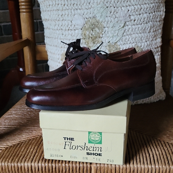 Vintage Florsheim brown tie oxford/derby shoes, size 7.5B - Picture 1 of 15
